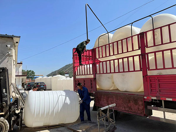 塑料桶運輸案例展（zhǎn）示